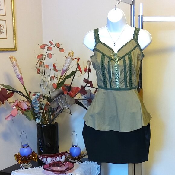 NWT Girl’s Beautiful Lace Olive Green Camisole Blouse Top US 14 - Picture 7 of 8
